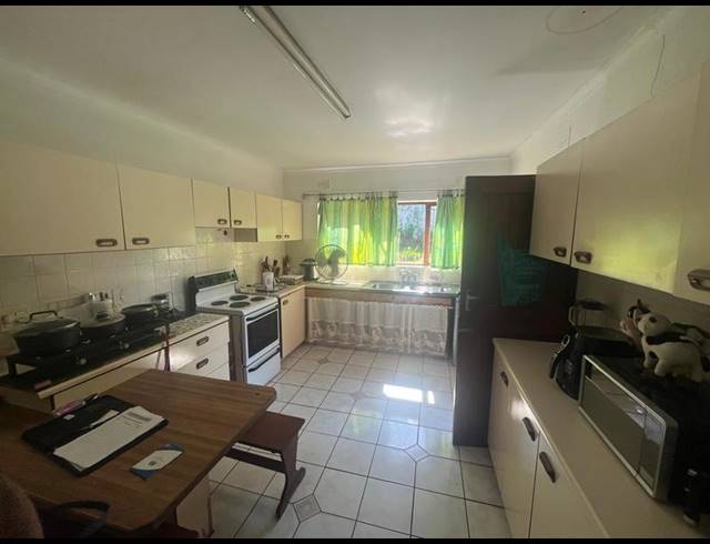 3 BEDROOM SIMPLEX FOR SALE IN MALVERN